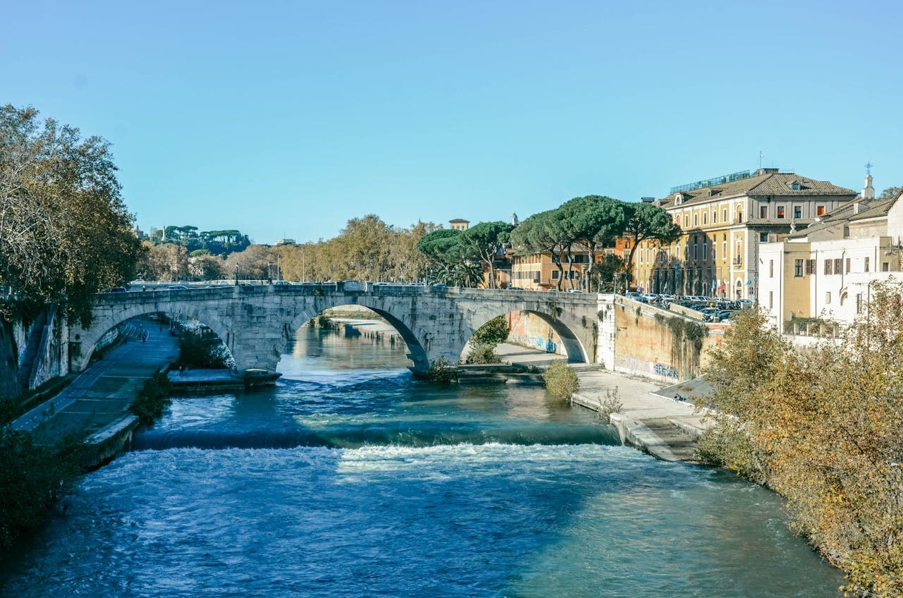A Walk Through Trastevere: History, Food and Hidden Corners